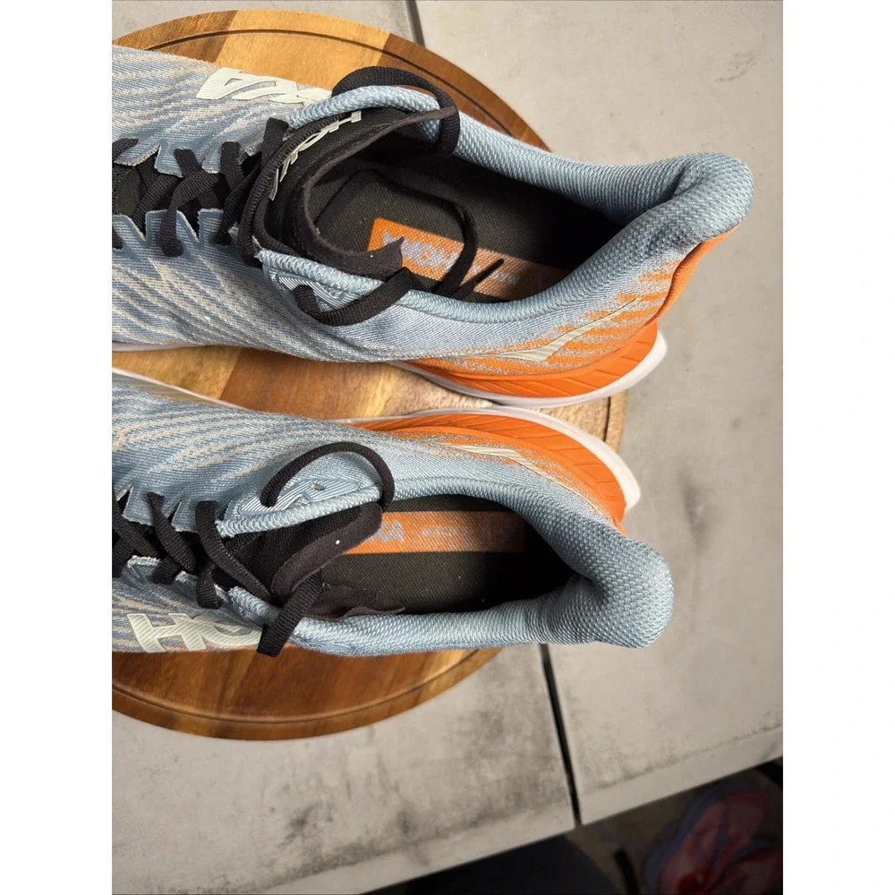 Hoka One One hoka one